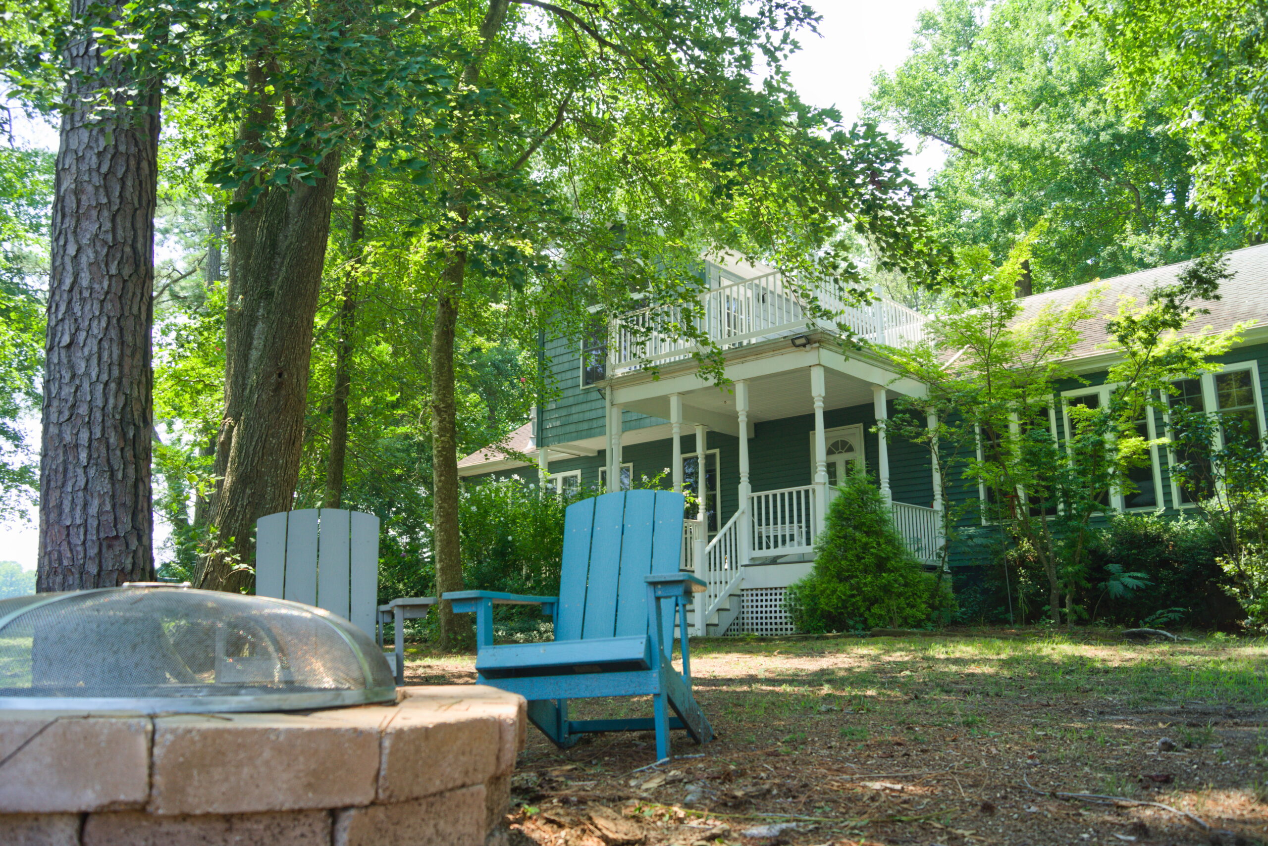Casa Blue Heron in Front of House and Firepit
